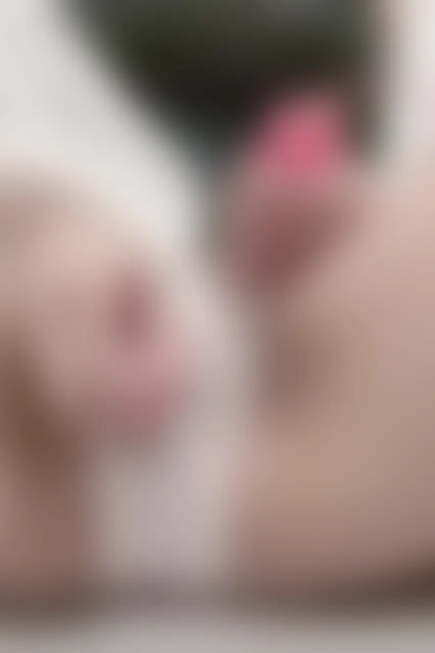 パンツの上からローターで1人H🩷途中からパンツをずらしてすぐにイっちゃった(,,> <,,) (2/2)