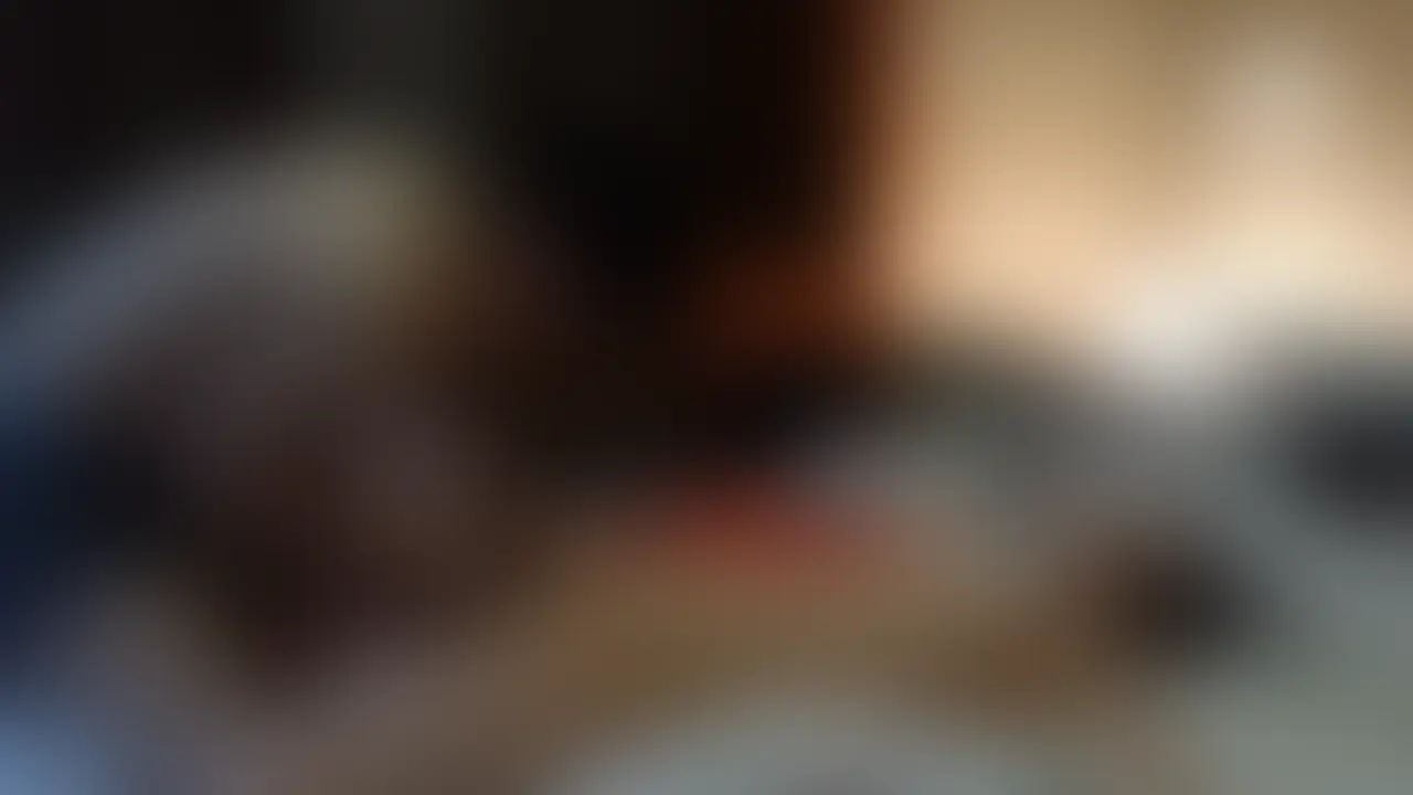 体高速痙攣で連続イキ
キスだけで力抜けて崩れる、超敏感イキすぎバーテンダー11-15
手マン吸うやつラスト。電マは骨に響いてヤバいですか。上から下瞬間「あー」めっちゃ体伸びてます。6点固めのくすぐり。結構ヤバいん?感度高いところにどんどん近づいてくね?
吸うやつよりヤバいクンニのおもちゃ。これもX字固めでピン。エビ反りも見事。乳首忘れて失礼しました。たっぷり動けない中いじめてあげますね?笑
あ、めっちゃずれてない?→ずれてない
→そうですか。じゃあ反応変わらないはずよね_
案の定外れてずれてました。ちゃんとごめんなさい言えて偉い。おかしくなっちゃう?なっちゃえー
6点固めでも捕捉は大変です。イクイクイク、ごめんなさい
これに僕のがっちりと足を持っても動くから上に載ってます。その僕が持ち上げられてますね
クリバイブにアタッチメント付けて当て始めるとごめんなさい。クリに当てるだけじゃなくてGスポットに当てるとやばいと教えてくれました。そんなに言われたらするに決まってるやん。確かにすごい。「言わなかったら良かった。ごめんなさい」クリのおもちゃ中に入れたからクリ空いちゃいました。なのでクリには吸うやつや電マ。クリ挟むアタッチメントは馬乗り。「ごめんなさいい」「イッちゃってごめんなさい」「我慢できないい」
エビ反りでイキ続けてますちゃんと体勢キープできて偉い。おかげでしたからGしっかり当てられます。 (2/2)