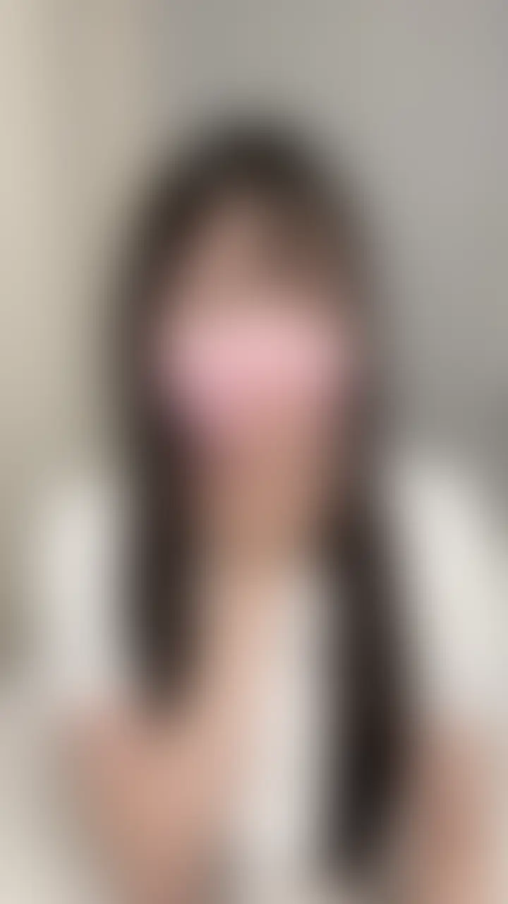 【商品限定動画】病室でこっそり💕中出し絶頂SEX💗
患者さんの病室に、みるくがこっそり入り込んで…
「他の患者さんには内緒だよ?」って、そっと囁くの💗
ベッドの上で密着して、そのまま騎乗位でずっぽり挿入💋
Hカップを揺らしながら、ゆっくり…だんだん激しく上下にピストン。
狭い個室で、息も声も近すぎて…ドキドキが止まらない…🥺
気持ちよさが重なって、
「一緒に…イこ?」ってタイミングを合わせて…
最後は中にたっぷり、同時にビクビク…中出しイキ💗
誰にも言えない内緒の時間、
みるくと一緒に味わってね💋
※この作品はフィクションです。
※画像 動画の転載や第三者に見せる行為は禁止します。著作権の侵害の場合の罰則は「10年以下の懲役」または「1000万円以下の罰金」が科せられます。 無断転載等が発覚した場合は即情報開示請求致します。情報開示請求後の示談には応じませんので予めご了承下さい。 (2/2)