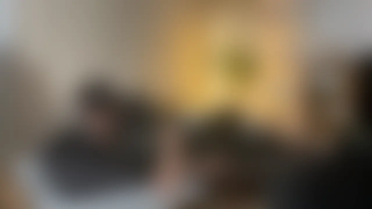 【本編完全顔出し】
いつも担当してもらってる激かわ美容師さんをインスタのDMで口説いたら、一緒に飲みに行ってくれて、そのままお持ち帰り成功✌️ (2/2)