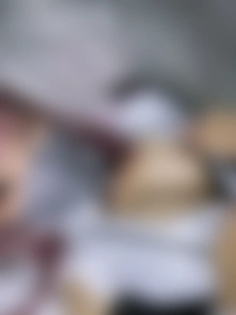 サナダまる「今週も有料プランのみんなありがとね🥰 お盆までもう少しだからまるちゃんのご奉仕メイドの写真でお仕事頑張ってね🥺💜 マイクロビキニも着てみたけど自分の肩幅広すぎて」の投稿サムネイル