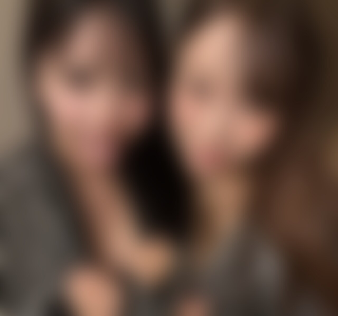 【完全顔出し動画】
美容部員とキャバ嬢のセフレ2人呼んでエッチしたら天国すぎたw
※いいね30超えたら続編動画公開。 (2/2)