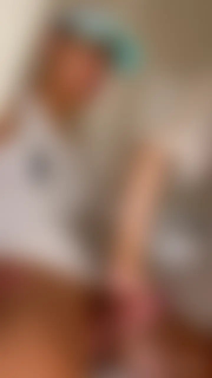 既婚パパさんのトイレ中に我慢できずに、舐めてたらそのまま穴貸してくれる？って言われて、シャワ浣してないからあかんや... sample 1