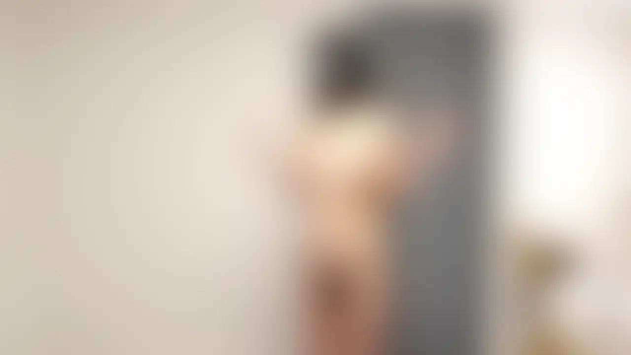 関西混浴倶楽部「みずきの個人撮影。レッスンの一環として動画を見ながら全裸で踊ってもらいました。いろいろ変なポーズにもなってます。」の投稿サムネイル