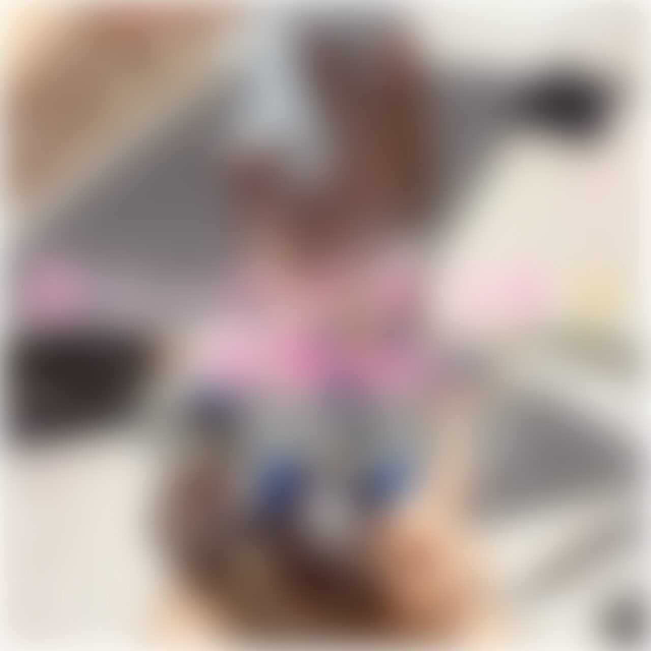 片ニーハイ手コキ✨️本物ver. ニーハイが片方だけ余ったのでそれを使ってローション手コキしてみました🥰今回は本物のちんぽでやりました💓こないだの厚めのタイツより気持ち良さそうでした✨最後ちんぽにニーハイを被せたまま射精させましたが、精子がろ過されたみたいに出てきて面白かったです🥺
【みみからのお願い💕】
♡印をポチッとしてくれると
投稿の励みになります🐬
【有料プラン未入会の方へ🔰】
この動画は1980円で単品購入できます🎥
【プラン入会はこちらから✨】
https://myfans.jp/MimimiCreative/plans
No.374★05:15 (2/2)