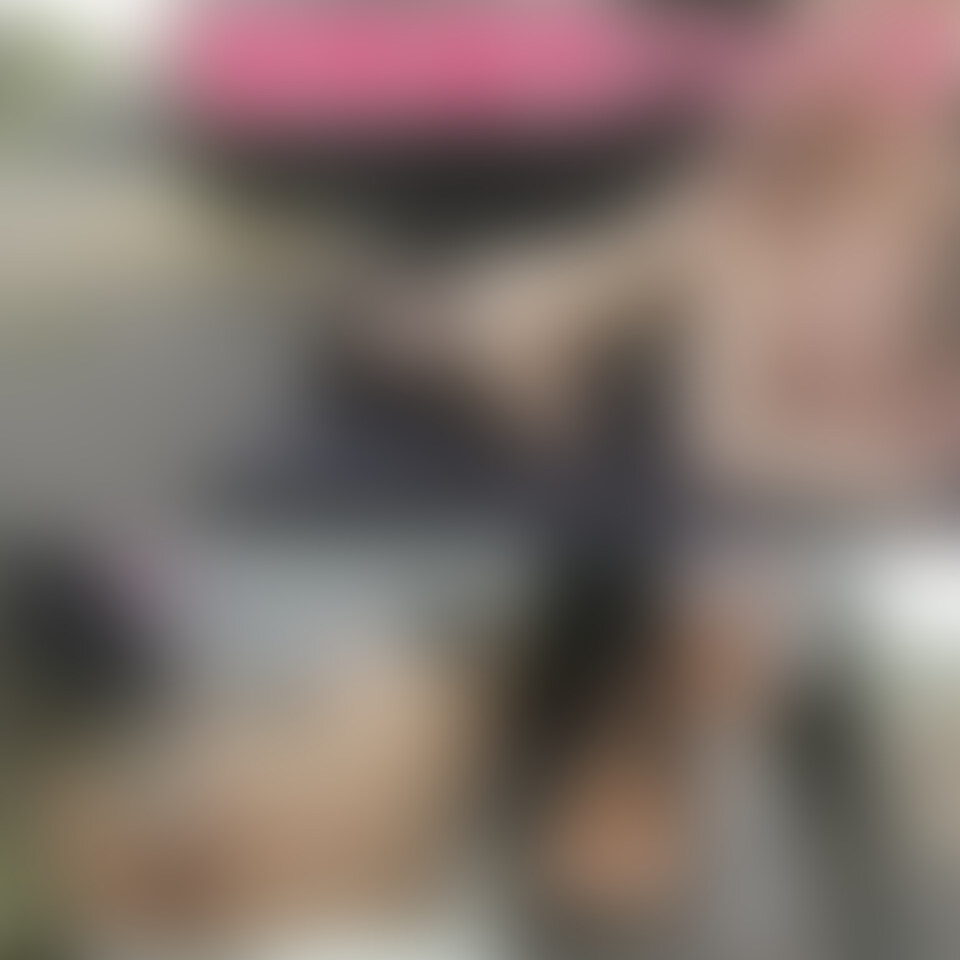 超絶美形!『本編完全顔出し』ハーフ美人現*役女子大生、巨根依存症で、愛する彼氏を裏切り!!野外露出、見えちゃう〜!大開脚電動ピストンバイブで激イキまくり!中出し2回戦『個人撮影』個撮386人目
超絶美形
ハーフ美人
堀北○希似
現※役女子大生
愛する彼氏もち
野外露出
野外セックス
カーセックス
イマラチオ
○○○め
ビンタ
完全初撮影
中出し
大開脚電動ピストンバイブで激イキ
芸能系大学に通う22歳
ハーフなだけあって、目鼻立ちのはっきりした、美人さんです
愛する彼氏に内緒で、初撮影に挑んでます
色白シルキースキンのすべすべお肌
恒例のドライブ露出で、イタズラし放題
おまんこもピンクで綺麗!!
ドライブ中のディープキス
乳首舐め
フェラ
最高です
目的地に着くなり、道路脇でディープキスからの、フェラしてもらいました
やっぱり外の方が開放感とスリルがあって最高です
彼女も少しずつ大胆いなって、気持ちよさに負けて、声を荒げながら興奮してる様子
地べたでいよいよ挿入
正常位
バック
なんと騎乗位
人に見られたら一発でアウト 笑
立ちバックで、後から思いっきり突き上げ、奥まで挿入
気持ち良過ぎます
やっぱり美人とのセックスは最高です
部屋に帰って、まずはベランダで、濃いめのディープキス
フェラ
イマラチオ
上目遣いがまた、たまらなく可愛くて
喉の奥まで突っ込んでしまいました
大開脚電動ピストンバイブ地獄
万個に突き刺しスイッチオン!!
激しく万個をピストン、ドリル!!
我慢できなく、彼女は何度も行きまくってます
超絶美形女子が、あんな淫らな姿に。。
激イキまくり
巨漢依存症の彼女には、おっさんのでかちんはかなりフィットしてた様で 笑
何度もイキまくる彼女に、基本の中出しでフィニッシュさせて頂きました
彼女もデカチンで大満足のご様子でした!!
帰ったら彼氏さんを満足させて上げてくださいね (2/2)