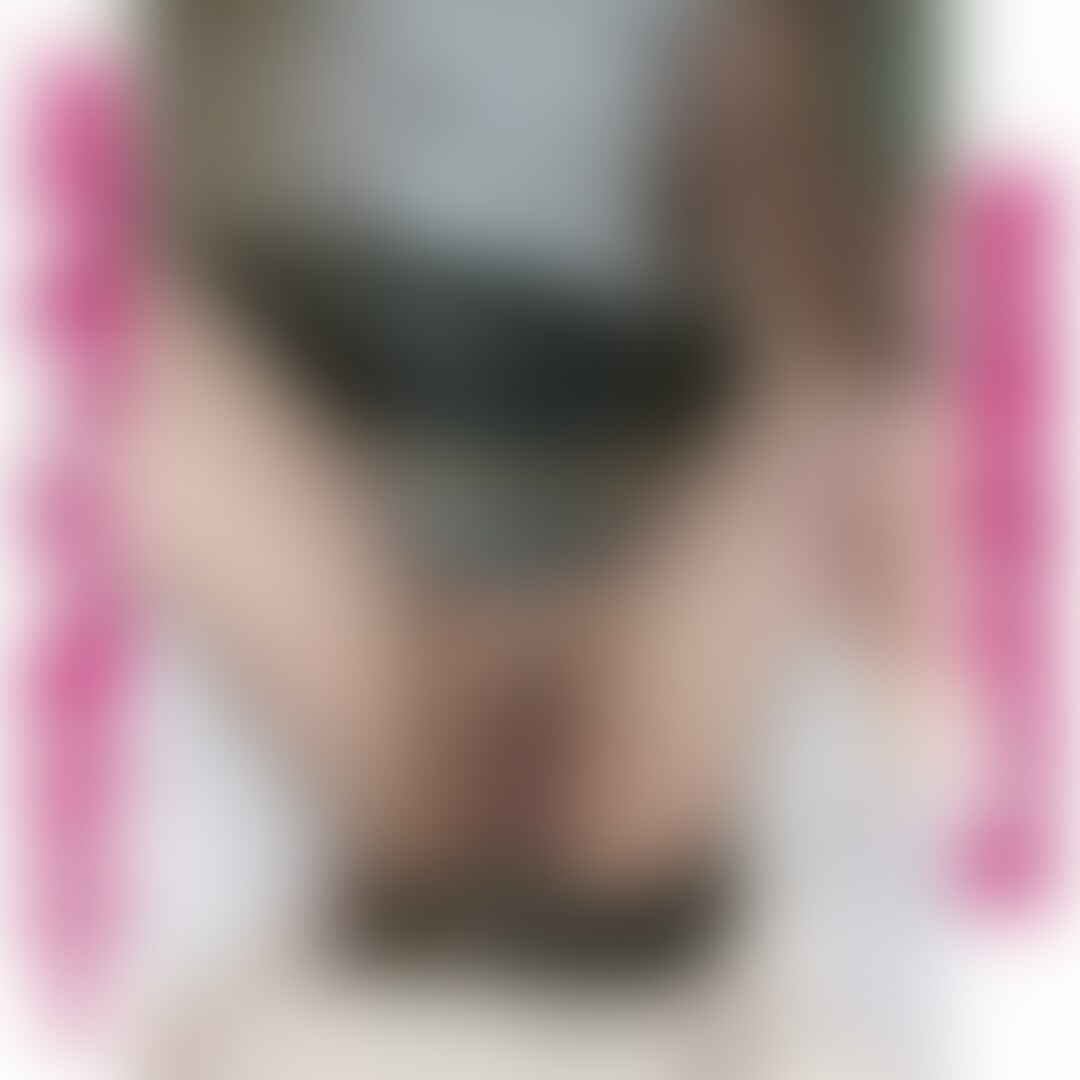 スプラッシュオナニー

激エロまんこにディルドを挿れて
ぬぷぬぷ…
じょろじょろ…じゃー…

いっぱいでちゃった…/// (2/2)