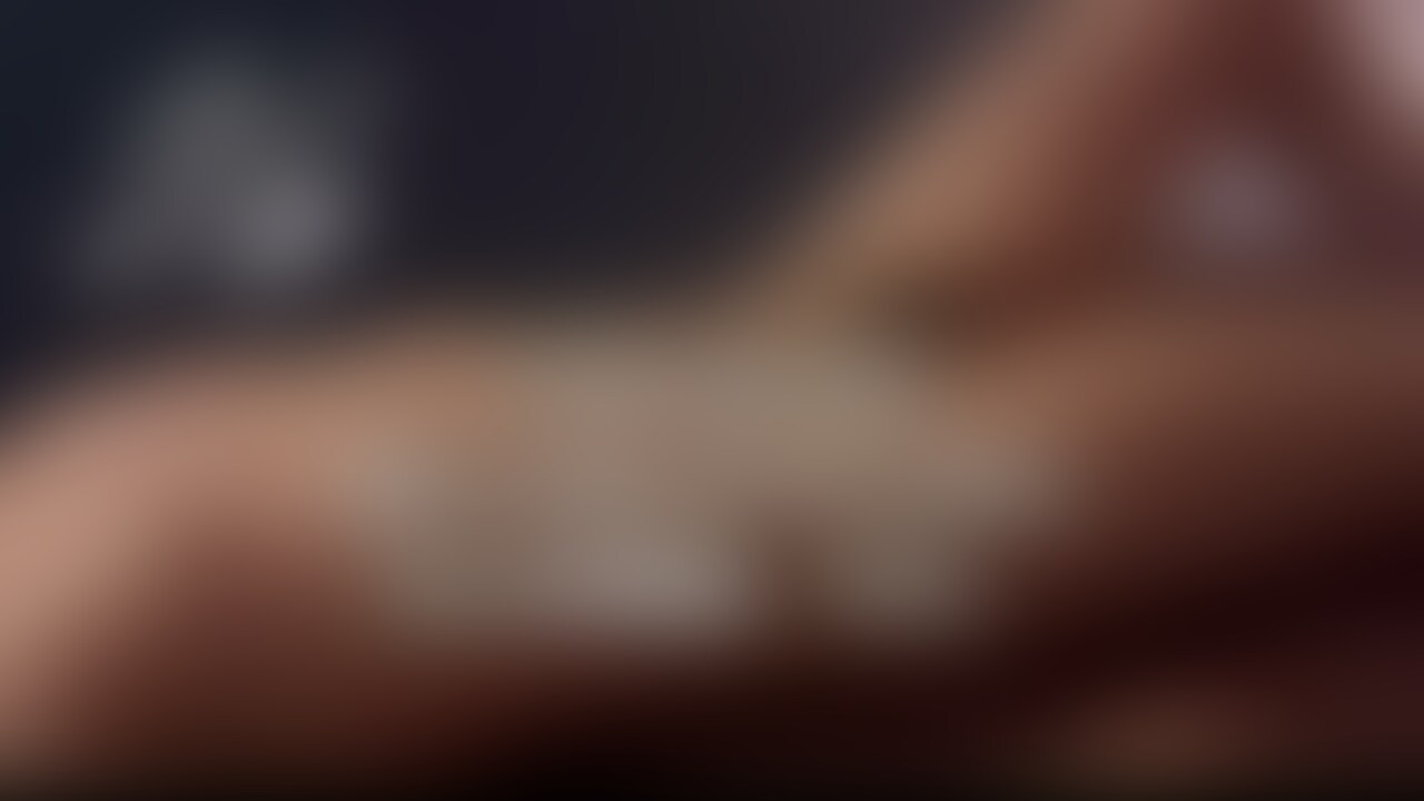 おしゃれな大人の男性。色気やばいです。 sample 1