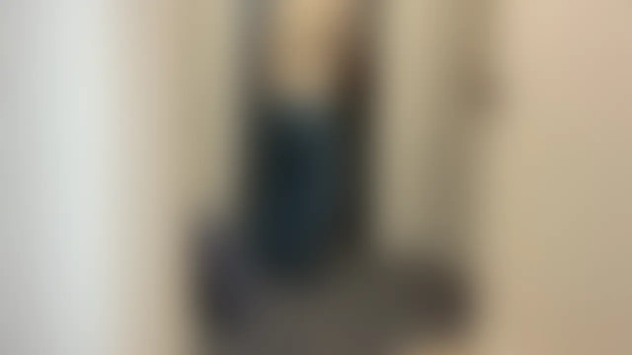 【デリヘル】しおりちゃん【即尺フェラ】
出会ってすぐにフェラチオ即尺コースと顔出し動画撮影コースのオプションでデリヘル風俗嬢のフェラ抜きを撮影しました。サービス抜群、愛嬌抜群、テクニシャンの濃厚フェラチオサービスでどぴゅどぴゅ口内射精! (2/2)