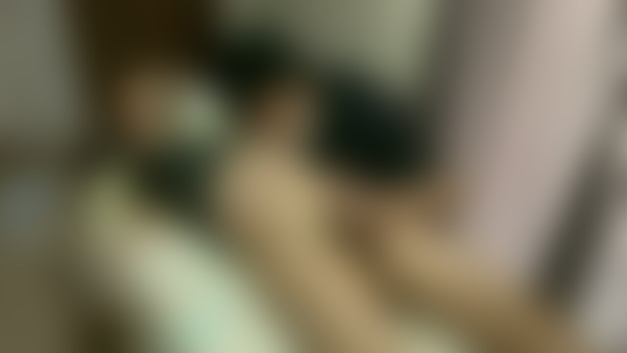スポーツ体系の男性に乳首舐め手コキ sample 1