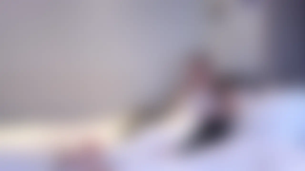 【永野⚪︎郁似】25歳営業OLの美少女が爆イキ。イクときに痙攣して腹筋がピクピクなってるのがエロすぎる。。。この子目隠し外すとめちゃくちゃ可愛いです!! (2/2)
