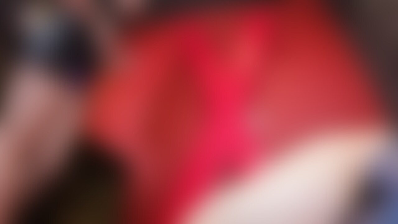 真性痴女みすずの磔M男を乳首いびりM男くすぐり焦らしチン責め
実は優しい真性痴女のみすずちゃんが、
磔にしたM男を乳首いびりM男くすぐり焦らしチン責めで
イジメます。
磔にしたM男の敏感な腋、脇腹にくすぐりを施し、
乳首をキョーレツにいびり倒します。
磔にされながらもモゾモゾと体を揺らすM男に対し、
「キモい。動かないで」とさらに言葉で制します。
全身をくまなく刺激して性感を高めたところで、
焦らしチン責めのスタートです。
気持ちいい手コキをするのではなく、M男を
さらに悶えさせるためだけにちんこをこねくり回すのです。
磔にされてほぼ身動きのとれないM男は、
ちんこへの本格的な刺激を求めて
情けなく腰を振り乱すのでした……。
磔にされての乳首いびり、M男くすぐり、
そして焦らしチン責めを受けたい、
そんなF/MくすぐりフェチのM男の貴方だけにオススメです。
1920*1080
10:31
809.5MB
.mp4 (2/2)