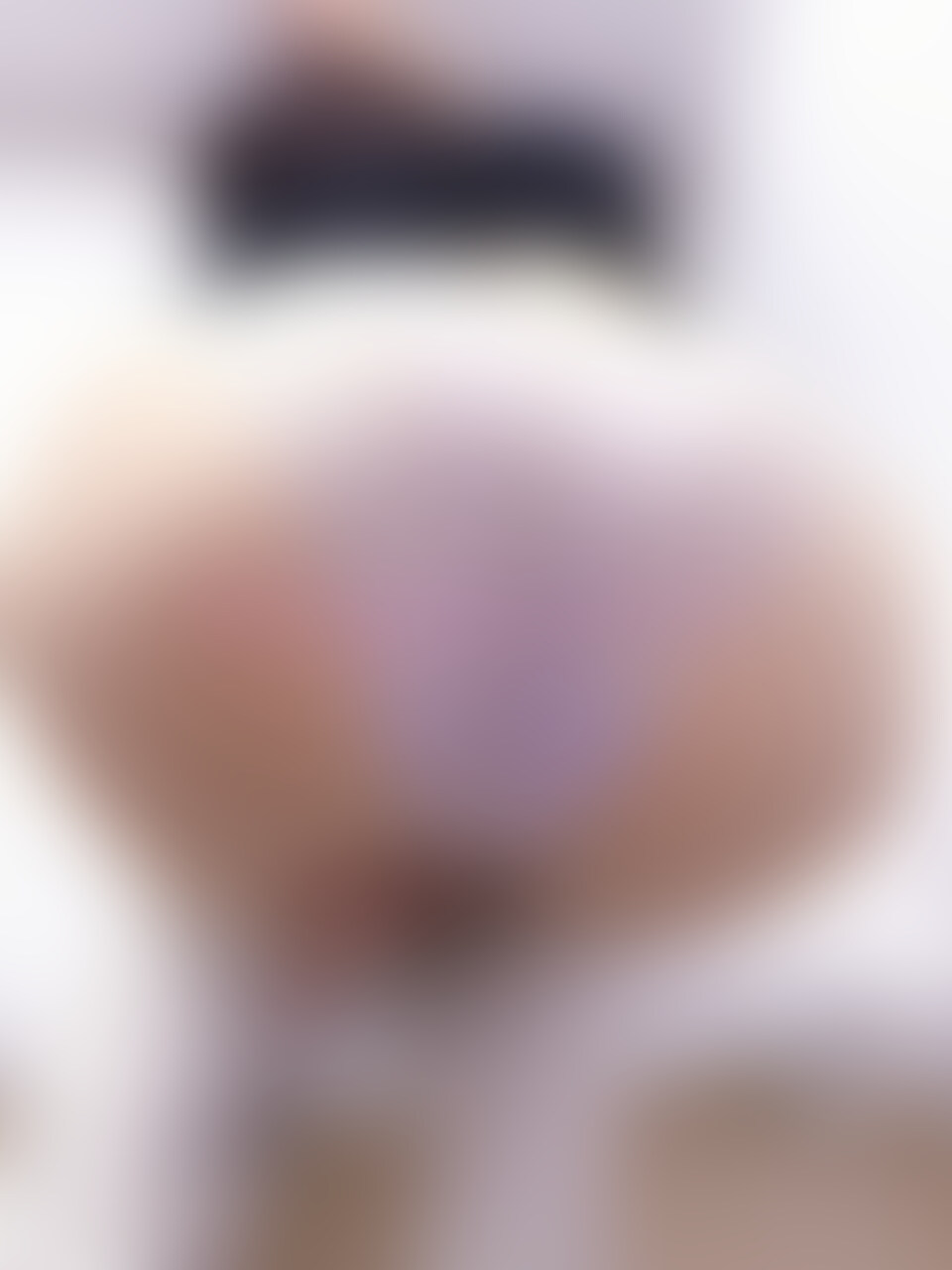 疼いちゃうよぉ🤤💕
家族がお出かけしてる時間を見計らってオナニーしたよ💕
このパンティつるつるサテンで気持ちいいの😍🫶
だからいつでもすぐ触っちゃう…
なでなでしてるとくりちゃんがおっきくなってきちゃって…
止められなくなっちゃうの🥺💦
紳士さまのおち🍌ちんで中出しされた時のことを思い出してしてたよ
もっと濃ゆいのいっぱい中出ししてください💖
待ってるね❣️
サンプル動画はこちらです💕
https://myfans.jp/posts/23f48dc9-2582-4f3f-aeed-72ece0c3a562 (2/2)