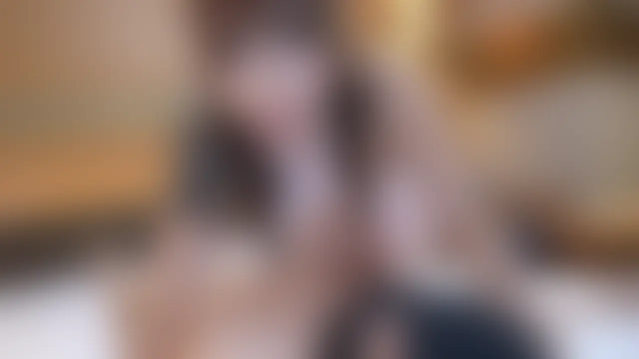 【唾液口移し💋】いいこに飲めたら顔も舐めてあげる🫧【No.16】
めるもの唾液、のみたいの?💋
どうしよっかな〜…
お願いしたら、ちょっとだけあげてもいいよ
「こんなんで感じてんの?ヘンタイ♡」
いいこに飲めたご褒美に、顔ぺろぺろしてあげるね。
最近めるもの唾液にハマってるお兄さん、
ほんとに増えてきて嬉しい🫶
めるもの口移し×唾液責めでめるも中毒になってね💋
※定価:¥1,980
※完全顔出しです (2/2)
