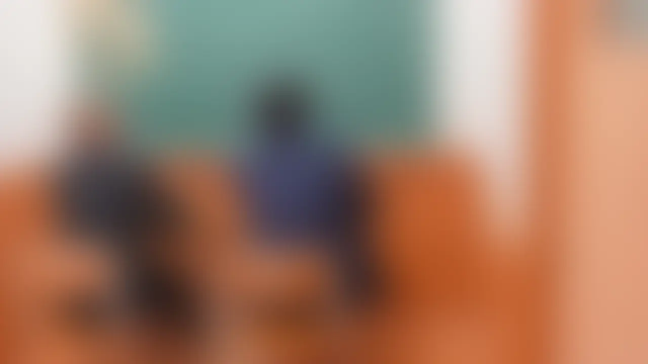 学校の教室でノンケを襲ってみた！！最初触り合いから始まりSEXに発展する sample 1