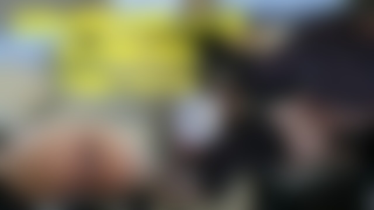 旦那を病院に送っていって、待ち時間に不倫男と密会❤️
そして、カーセックス🤭❣️
お尻に大量ぶっかけ🍌💦 (2/2)