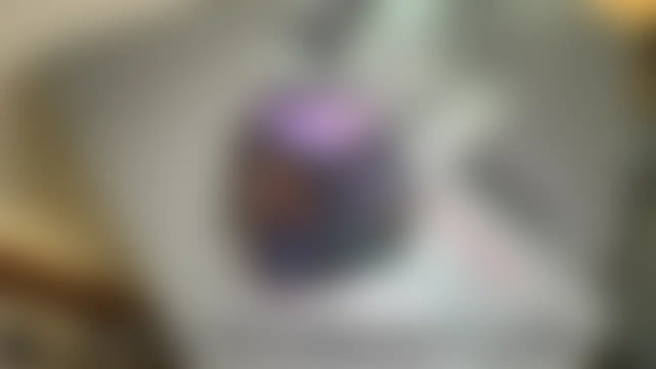 皆さん休日は楽しいですよね。
家族とお出かけ、友人や恋人とお出かけ、出かけなくても部屋でゆっくりと休んで
日頃の疲れを取る。
通常の人ならばそれが正しい休日の使い方です。
でもここまで性癖が歪んでしまった私はもうそんな休日の使い方は出来ないんです。
もう休みの前には
『ああっ、早く女子社員たちの下着を見たい!』
『働きながら彼女たちがパンティーに作っているクロッチの汚れが見たい!!』
と女子社員たちが働く姿を見ながら股間を硬くしているのです。
今回の連休ももちろん休日出勤。
向かうのはデスクではなく、もちろん女子休憩室。
合鍵を使用し部屋を開け、彼女たちが急な出張用に置いている置き下着を
たっぷりと楽しみます。
クロッチには彼女たちのマンコが作り上げた美しい黄色い汚れ。
『ああっ、○○ちゃんはこういうシミを作るんだ。』
『○○さんは見かけによらずこんなパンティーを穿くんだ。。。』
と彼女たちのマンコを想像したっぷり時間をかけてと観察。
今回は
中途入社のまいさん。
ロングヘアが綺麗な美穂さん。
アウトドア大好きYちゃん。
ムカつくギャル社員のマンコ跡をたっぷりと観察。
彼女たちのマンコから溢れ出たオシッコやオリモノ、汗で出来上がった美しいシミ。
すべてに私の精液を染み込ませたいと心から思います。 (2/2)