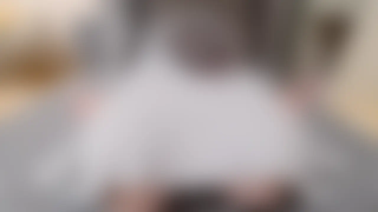 巨大でぱつぱつでテカテカなでっかい尻がひたすらバックで突きかれイきまくる🌟🌟


今日の動画はでっっっっっっかいお尻です

どのくらいでかいかって？？？
かのんの今のお尻はH106cm🍑

今日はそんなデカ尻のすべてを楽しんでもらうための動画にしました🥰🥰🥰🥰


お尻しか露出しないワンピースで
お尻だけ突き出して
お尻と股間だけオイルマッサージされて何度もクリイキ😇

お尻の穴もオイルマッサージできもちよくなってしまったり
お尻叩かれたりぐちょぐちょのおまんこかき回されて爆イキ💦

お尻突き出してフェラでご奉仕したあとは
お尻突き出してデカちん挿入🥰🥰

お尻を一生懸命上下して何度も中イキ連発💕
お尻の肉痙攣させながら無限に痙攣深イキし続けちゃう背面騎乗位🫣

お尻に打ち付けるような激しいバックに大きな声でガクガクイキまくってしまったあとは
お尻を広げられながら寝バックで膣奥までずっぽり挿入。

お尻のお肉が奥まで突かれるたびにタプタプ動くえっちすぎる寝バックで
お尻震わせて何度も何度もおまんこ奥で中イキ🌟

お尻に超大量のせーしをぶっかけられて
お尻からおまんこまで流れ落ちる熱いせーしがものすごく下品でえっち🥰🥰


そんなお尻しかない動画です🍑
全世界のお尻好きなが”””絶対に満足できる”””かなりの自信作です！！！！

そんな超自信作の神回、絶対に見てください🫶🫶 (2/2)