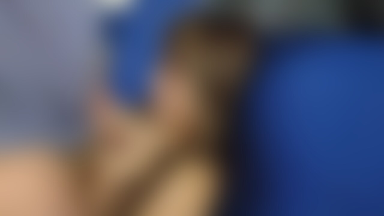 ねっとり口ま〇こで腰振りイラマ❤️
ち〇ぽ吸いながら舌で裏筋亀頭をベロベロ刺激してくるので我慢できません💦 (2/2)