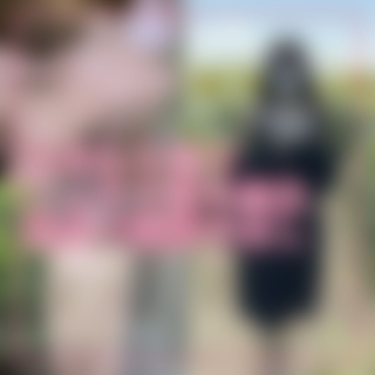 はじめに「いいね♡」を押していただけると嬉しいです❣️
今回は温泉旅行で、ひまわり畑を見に行ってきました🌻🥰
とっても暑かったんですが、ひまわりが満開ですごく綺麗で感動しちゃいました❣️
まさに夏‼️という景色で、見ているだけで元気をもらえました🍉🏝️💓
おっぱいとパンチラ露出もあり…👀💕
その後は、とっても素敵な温泉旅館へ♨️
お部屋が想像以上に広くて、思わずはしゃいじゃいました❣️(笑)
露天風呂も内風呂もあって、広いリビングやテラスまであって、
本当に贅沢な空間でした🥺💓
早速温泉入ろう❗️とソファでいちゃいちゃ脱がし合いっこしたり…💕
温泉でたっぷりいちゃいちゃしたり…♨️💕
興奮しすぎて2回もしちゃいました❗️
たっぷりえっちなことしました👀💕
ドキドキ温泉旅行一緒にたくさん満喫して楽しんでください‼️
いつも「いいね♡」やコメント、本当にありがとうございます🥹💓💓
みなさんの応援がすごく励みになっています✨
これからもたくさん動画をお届けしていくので、応援よろしくお願いします🥰💓 (2/2)