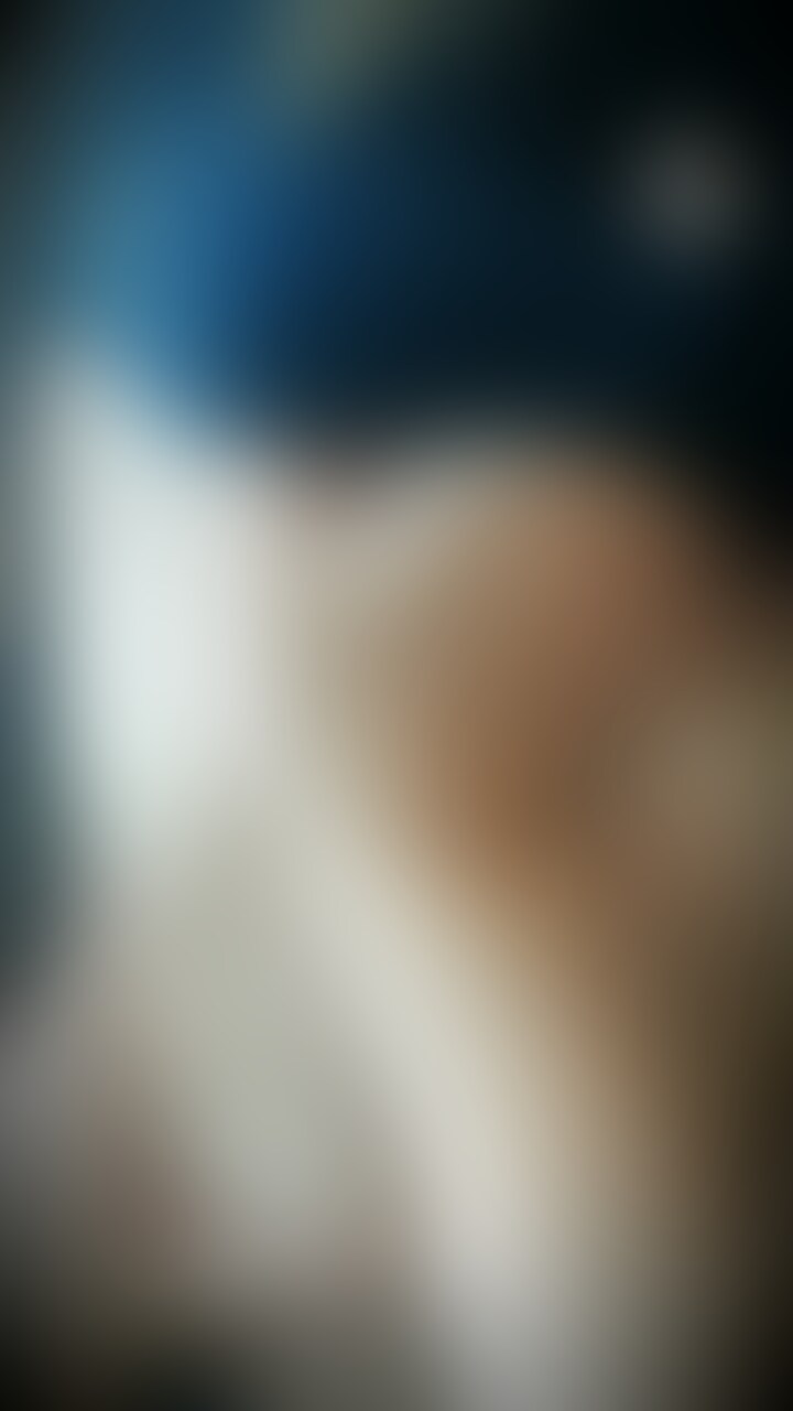 お隣さんちのSEX💕素人投稿♂♀「【リアル素人妻の日常】お着替え中のスマホ個撮の未公開動画🎦🍑も沢山あります。需要ありますか？お蔵入りで眠らせておくのもモッタイナイので、ここで掲載しています。微」の投稿サムネイル