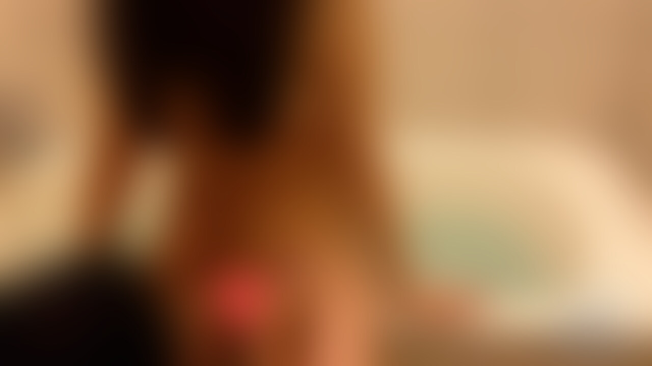 陰毛剃ってツルツルになった嫁に発情してみた。
お風呂でイチャラブしてから陰毛を剃ってツルツルにしました。
エロカワになったアソコで大興奮したのでフェラしてもらい、
嫁の手で騎乗挿入。
止まらない腰振りでイキまくる嫁。
フィニッシュは種付けプレスで膣内射精です。 (2/2)
