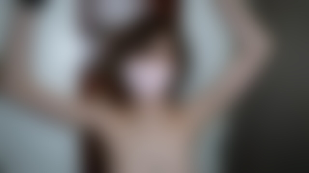 最近、ドMに目覚めてるましろです( •̀ᄇ• ́)ﻭ✧
今回はたった状態で、手は固定。
下は固定電マというおそらくドSさんには堪らない動画にになったよ🥺
ずっと電マがクリに当たってイきまくってるのに手が吊らされてる状況だから、座れない😭
足はずっと子鹿のようにプルプル…
実はイキ過ぎて後半覚えてない🥺
でも頑張って撮影したから、これで沢山出して欲しい🥺 (2/2)