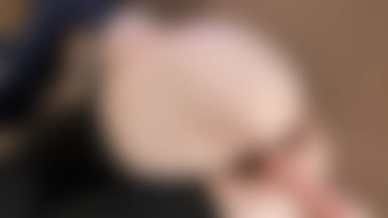 測位のバックからゆっくりやらしく、ぬるぬるにしたデカ尻とちちのクチュクチュしたえっちな音を聞きながら興奮して欲しいな💕 (2/2)