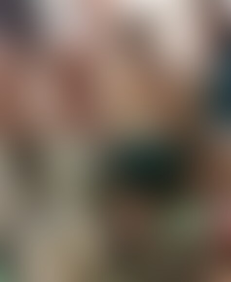 女同士の羞恥イジメ動画2本セットです。
①お風呂で浣腸
浮気相手の女への地獄の羞恥復讐。女同士の苛めは陰湿で恐ろしい。彼氏の浮気相手の女を呼び出し、お風呂の脱衣所で衣類を○○○脱がして素っ裸にすると、お尻の割れ目をこれでもかと開き肛門を剥き出しにする。浮気女は突然の仕打ちに悶絶するが、そのまま浴室に連行され更なる○○○めとして浣腸されてしまう。
②肛門お灸
旦那の浮気相手がアナルセックスまでしていた事が許せないとの理由で、凄まじいお仕置きが繰り広げられる。「人様の旦那と嫌らしい事をするケツの穴には、ヤイトを据えてあげる」そう言い放つと線香に火を付け、赤く燃えた先端を浮気相手の肛門に向け「ジュ・・」っとヤイトを据える。激しい熱さと痛みで、浮気相手の女の口からは絶叫が響き渡る。その後、女をまんぐりにしてお尻左右にモグサを置き2回目のお灸を据える。
昭和の恐怖のお仕置き「ヤイト」を再現しました。 (2/2)