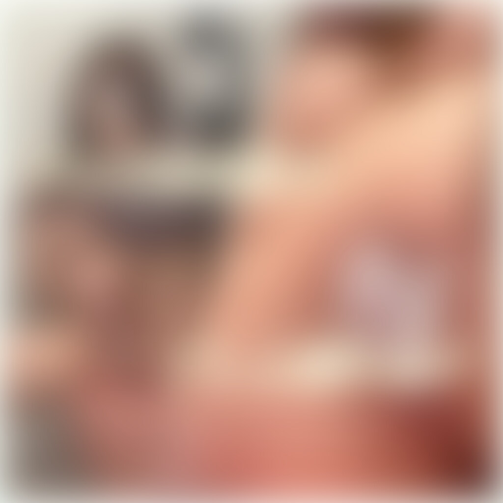 【ジムの更衣室でびしょ濡れオナニー♡】

愛液トロって出てるの分かりますか？🥹
（えっちな糸引いてます♡）

更衣室でえっちな写真撮ってたら興奮してきちゃって
気持ちいいところ刺激してたら止まらなくなっちゃって、こんなになっちゃったの//

動画は鏡越しでも、ドアップでも見れるよ〜

こんなに濡れたお⚪︎んこで運動してたら、匂いとか染みとかですぐ周りに分かっちゃいそう…

今夜はちょっとドキドキしながら、えっちな目でしてくれたら嬉しいな🥹

お⚪︎んこから愛液出てくるところは必見かも…なんて♡♡ (2/2)