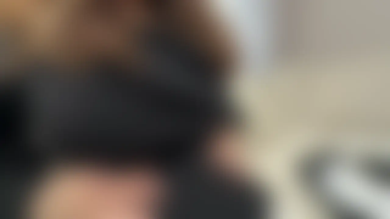Kカップデカ乳輪の裏垢女子ちゃんをお持ち帰りして孕ませセックスしちゃいました
○動画概要
Kカップデカ乳輪の裏垢女子ちゃん。
彼氏と別れたのをきっかけに遊び始めたらしい。
実は数年前(彼氏と付き合う前)にも裏垢を持っていて、そのときはかなりフォロワーが多くて有名でした。(誰か分かっても内緒です)
dmでやり取りして家にお持ち帰り。
ドMらしくて自分でメイドコスプレを持ってきて着ちゃう変態ちゃん。
口とまんこに好きなだけ突っ込んで最後はたっぷり中出し。
----------
身バレなど様々な理由により予告なく販売停止する可能性があります。
単品購入すれば販売停止後もずっと視聴可能です。
プラン加入中でもお気に入りの動画は単品での永久保存をおすすめします👌 (2/2)