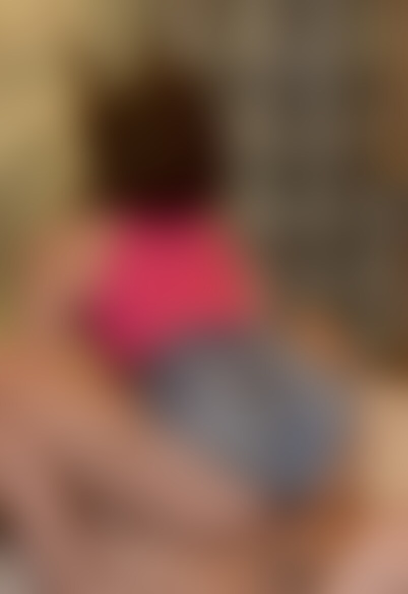むちむちギャルの無遠慮潮吹きオナ♡上からバージョン
もう夏みたいに暑いね〜!って事で…♡
みんなにすいまの潮吹きで涼んでもらいます笑
相変わらずの雑魚クリ、擦りまくってダメダメ言いながらガチイキアクメ♡
Gスポぬちぬち指でピストンしてたのに、本物おちん○ん恋しくなって結局またセルフクリ責め…👀
おま○こ大喜びしてるのバレバレ♡雑魚ま○こおしおきされるの想像しながら本能剥き出しオナ○ーしちゃいました……♡
ベッドがすいまのお潮プールになりました✌️
すいまの潮吹きで、暑い夏乗り越えてね♡ (2/2)