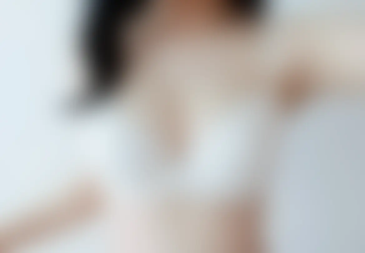 Yui♡「Xより先に皆さんにお見せしたい写真があって。。 いいねたくさんもらってご機嫌なゆいですっ 部屋に来てくれてる皆さんに教えて欲しいです♡」の投稿サムネイル
