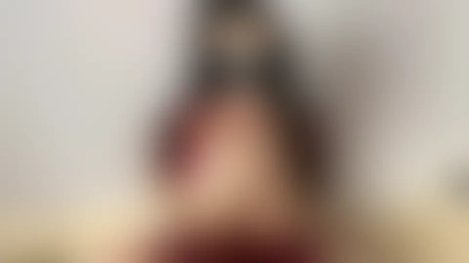【個人撮影】 チャイナ服の淫乱妻
Full Ver.
サンプルVer.はこちら↓
https://myfans.jp/posts/b795aecf-8298-462f-a5ed-3553b91af416
2024年11月撮影
壁に座り、胸を強調する淫乱妻。
口にチンポを突っ込んでイラマ。
シーンは変わって、
仰向けになる妻。
バイブ、ディルド、ローターでマンコを弄ると
快感に耐えきれずに失禁。
続いてご奉仕。
愛しそうにチンポに舌を這わす妻。
頭を掴んでのイラマ。
挿入は正常位。
かなり感じてます。
フィニッシュは口射。
少し鼻にもぶっかけちゃいました。 (2/2)
