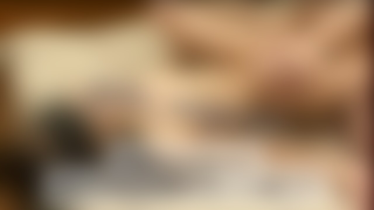 ラストは生ハメ中出し懇願させて、ゴムも自分で外させて、そのまま好き放題子宮を潰して精液吐き出してやりました(╹◡╹)
ピル飲んでるから無責任中出ししても問題ないのはことは事前に確認済み。こうやって寝取り系の言葉責めしながら中出しするぞ?って煽るプレイは楽しいですね。マゾメスちゃんもそれに呼応するように発情を増してイキまくるのでチョロすぎて可愛いです🥰
これから何度も○○○繰り返して、私好みの淫乱マゾに仕立て上げていきたいですね。楽しみです🙃
気に入った動画にはイイネやシェアで反応して下さると嬉しいです。メッセージや質問箱等への感想・リクエストもお待ちしています (2/2)