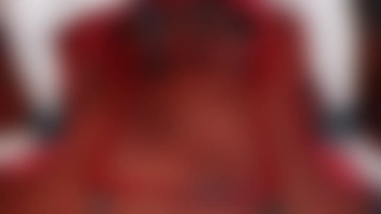 今回はSMチェアに手足拘束されて…

本当に完全に身動きできない状態。

鎖繋がってるからね🥺

そんな状況をいいことに彼にもうやりたい放題。

編集してて確認できたのは

・オイルを使っての乳首イキ

・限界越えてるのにおもちゃ攻め

・限界越えてるに手マンで大量潮吹き

・身動き取れないまま生挿入

・挿入されてヤバいのにおもちゃ追加

この結果、どうなったかというと…

何があったか覚えてない笑

イキ過ぎて攻められてる中のことはもう本当に覚えてない。

それくらいマジでやばかった…

ドMを公表しているレイナですが、流石に今回はマジでヤバかった…

※過激過ぎるので閲覧注意でお願いします※ (2/2)