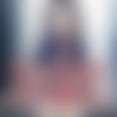 学校の文化祭の出し物として、
ある女子学生が「M男専科センズリ学園」を企画。
教室でセンズリをする男性の
射精姿を見てあげるという内容だった。
これが思いもよらぬ反響を受け
廊下からはみ出すほどの男性客で長蛇の列に…。
一人に対しての持ち時間が少なくなってしまい
「雑に扱ってあげるからはやく射精しなさい」と
M男性からすれば更に興奮する展開になってしまう。
一番最初の男性は包茎だったため
「包茎のくせによくもココにこれたもんねぇ」となじられてしまう。
女子学生の見てる前で必死にセンズリを続けすぐにイキそうになる。
「あとがつかえてるし、イキたかったら勝手にイッていいんだからね!」と
責め立てられ、更に
「お前のしょっぽいちんぽにも見飽きたしぃ!
そろそろザーメン出しな」と
罵倒され男はみじめに射精してしまう!
どんどん新作動画を公開していきます!
サンプルを気に入りましたら
「いいね!」「フォロー」「入部」をお願いします! (2/2)