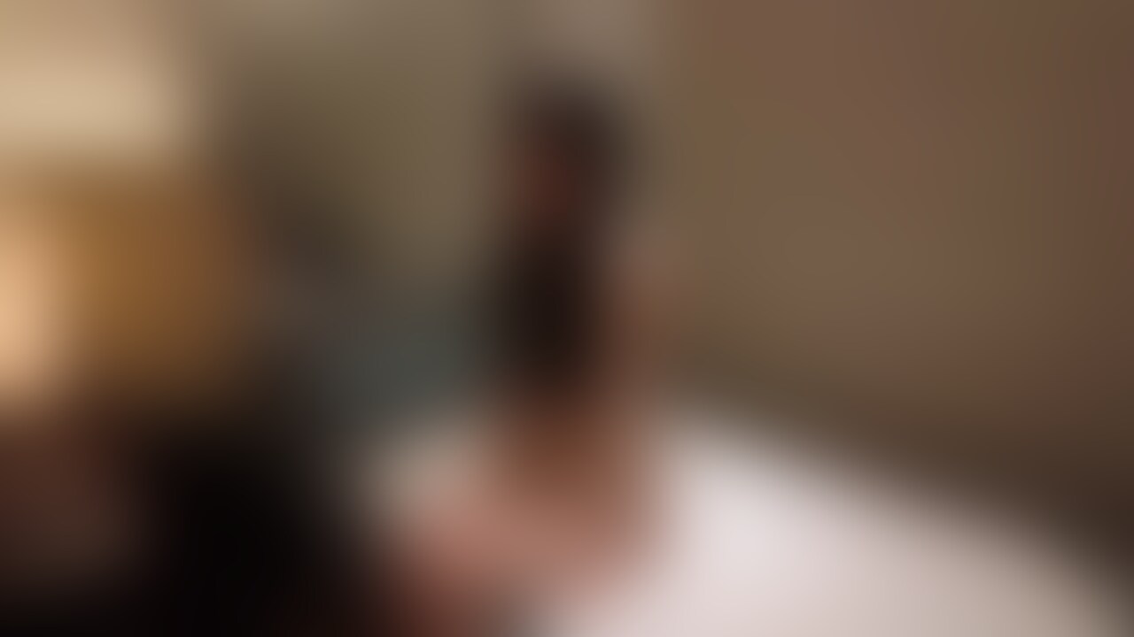アラフィフメタボのファンの方に穴扱いしていただきました。
以前募集した際にき二人で部屋に招かれたのですが、かなり体格の良い方で、萎縮した僕は、パンツ一枚で横で座って見ておけと指示されたので、その指示に従い情けない状態で泣きそうになりながら勃起して、我慢汁を流しながら見つめているだけでした。とても惨めな気分でした。
こんなおじさんに雑にズボズボされて大きな声で喘ぐみーちゃんはこの辺で色々と目覚めてしまったのだと思います。
文章を書く気になれず、記憶を辿りながら書いています。
すぐに消すかもしれません。 (2/2)