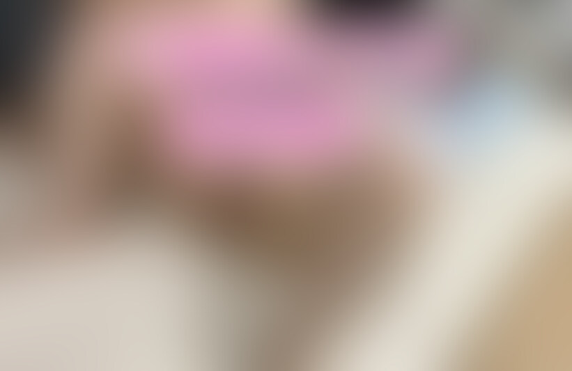 ※彼女の親や友達バレ防止のため、サンプル部分だけぼかしを入れてます
※本編は全部顔出しです😊
【変態医学生のハメ撮り日記④】都内有名女子大に通う、家庭教師の元教え子の19歳JD。昔の制服着させハメ撮りH♡ 前戯編
正常位.立ちバック編👇
https://myfans.jp/posts/c96419c4-5bb7-48f1-830a-b6fe7b12875c
騎乗位.フィニッシュ編👇
後日公開🔥
合わせて1,800円です!
【再会までのストーリー】
「久しぶりです!」
朗らかな声で「かすみ」と再会を果たした。彼女とは昨年3月以来、念願の御三家と呼ばれる女子大の合格発表時に会ったのが最後だ。
インスタで俺のストーリーに彼女が反応、懐かしい話で盛り上がり会うことに。「今は生徒じゃなく、女として見てる」と事前に伝えると「今は彼氏いないし、私も遊んでもいいかなと思ってます笑」と返信が。
すかさず「制服持ってきて」というと「はい笑、楽しみにしてます笑」と返信。オナニーを我慢し性欲をたぎらせる俺。会って部屋に連れ込みキス、衣服を脱がせシャワーに。
制服に着替えてもらい、評判のいい吸い付く電マでオナニーさせました!
👉彼女のスペック/見どころ
・19歳
・158cm/49kg Cカップ
・バドミントン部
・Cカップ
・経験人数1人(高2の元カレのみ) (2/2)