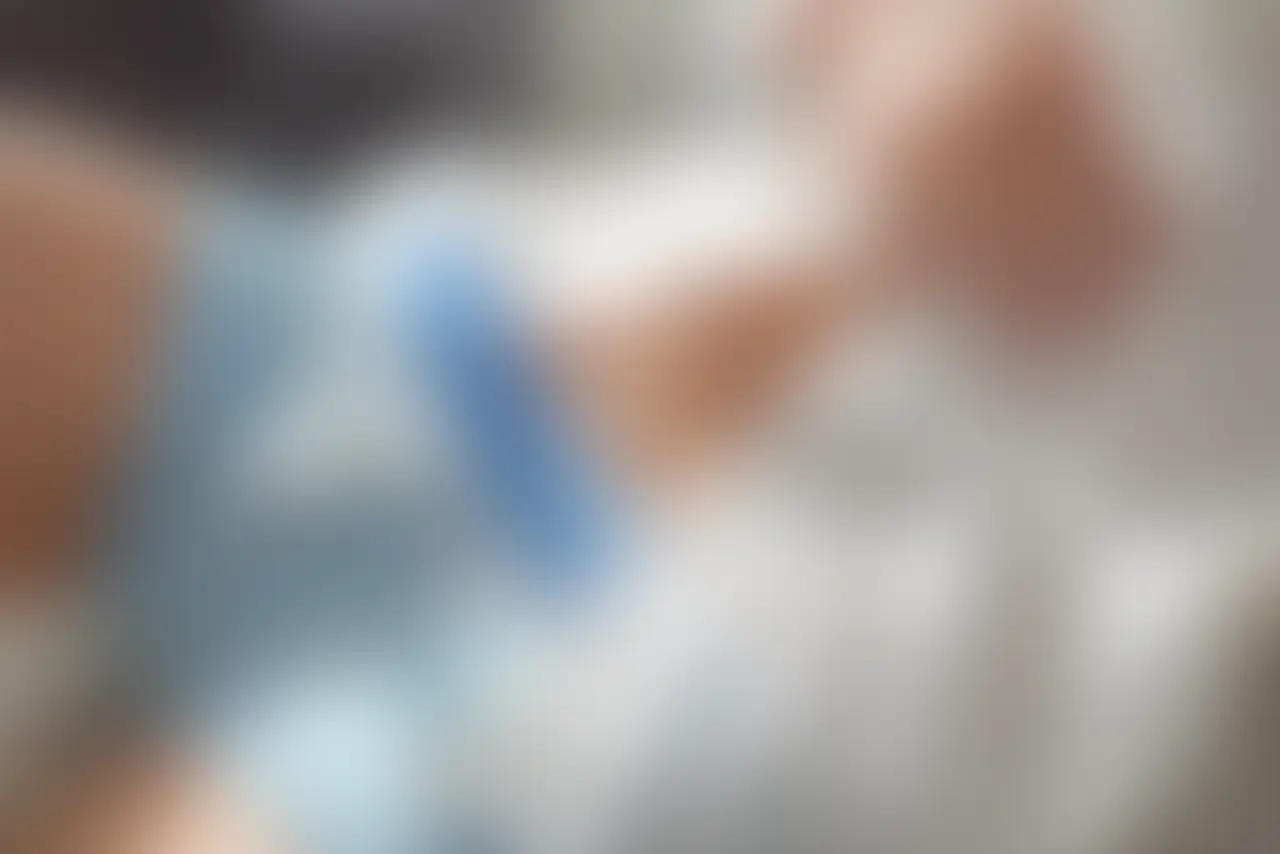 clairvoyance Cyber Blue border IN-LOW-RX sample 7