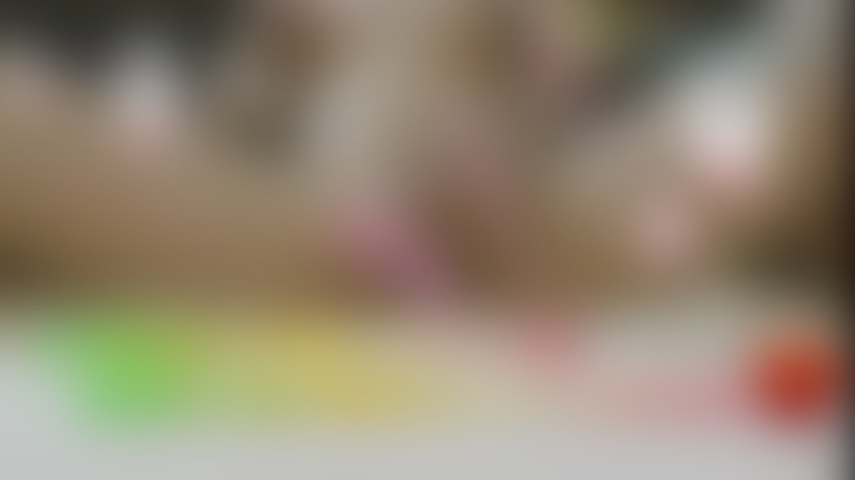 二代目ポニテ○○○の真っ白な美肌とヤバい趣味の方々が大好きなチッパイ!
そして可愛いくて締りが良いオマンコ!
このオマンコの奥子宮の中には現在僕の○○○が居ます♪
その可愛くて締りが良いオマンコをローターで悪戯
当然チッパイも刺激!
妊娠してちょこっと大きくなったチッパイと妊娠して敏感になってるオマンコの同時攻撃でピクピクしちゃってる二代目ポニテ○○○を是非ご堪能ください♪ (2/2)