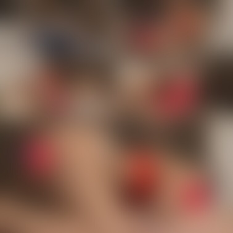 【結衣♥友達のスケベ妻♥♥】結衣さんに、スポコスを着させて固定バイブで、ザーメンごっくんフェラをさせてみた件
俺たちの身近にいるエロそうでイケてる女を皆様に紹介する企画!
今回は、結衣さん(#11)です!!
今ままでの結衣さん作品を見ていただければわかりますが、結衣さんは、俺の友達の嫁(いわゆる人妻)で、毎日、友達にセックスを求めるくらい、とてもスケベでエッチ好きな絶倫女性です!
今回も、旦那(友達)には、内緒でエッチな事をしてもらいました!
結衣さんに今までの人生で着たことがないような、エッチなスポコスを着させて、恥ずかしさで感度が上がっているところに固定バイブで気持ちよくさせてから、ご奉仕フェラをさせました!
最後は、旦那(友達)にもさせてあげないザーメンごっくんもしてくれました!
※この商品は、当サイト利用規約、日本国内の法律及び条令に違反する内容は一切含まれておりません。
※この商品の無断転載、転売等の二次利用を一切禁止します。 (2/2)