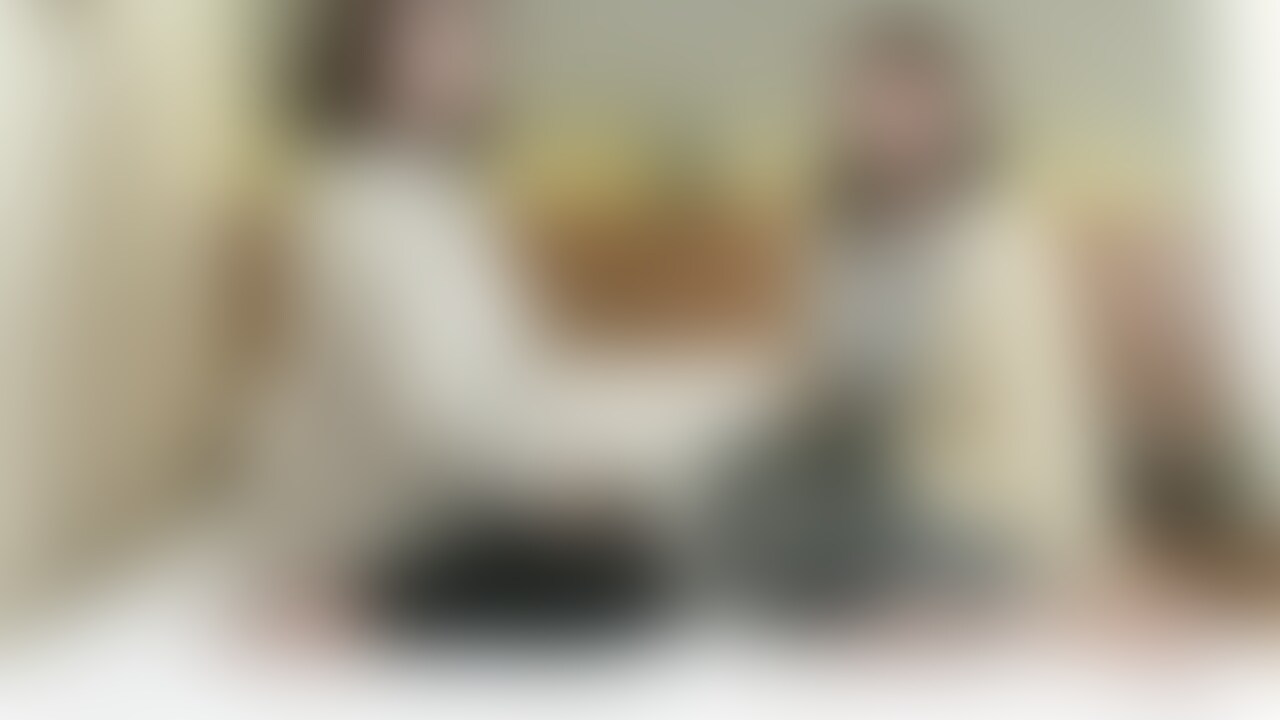 女の子同士で初めてのエッチ。ハグとキス (2/2)