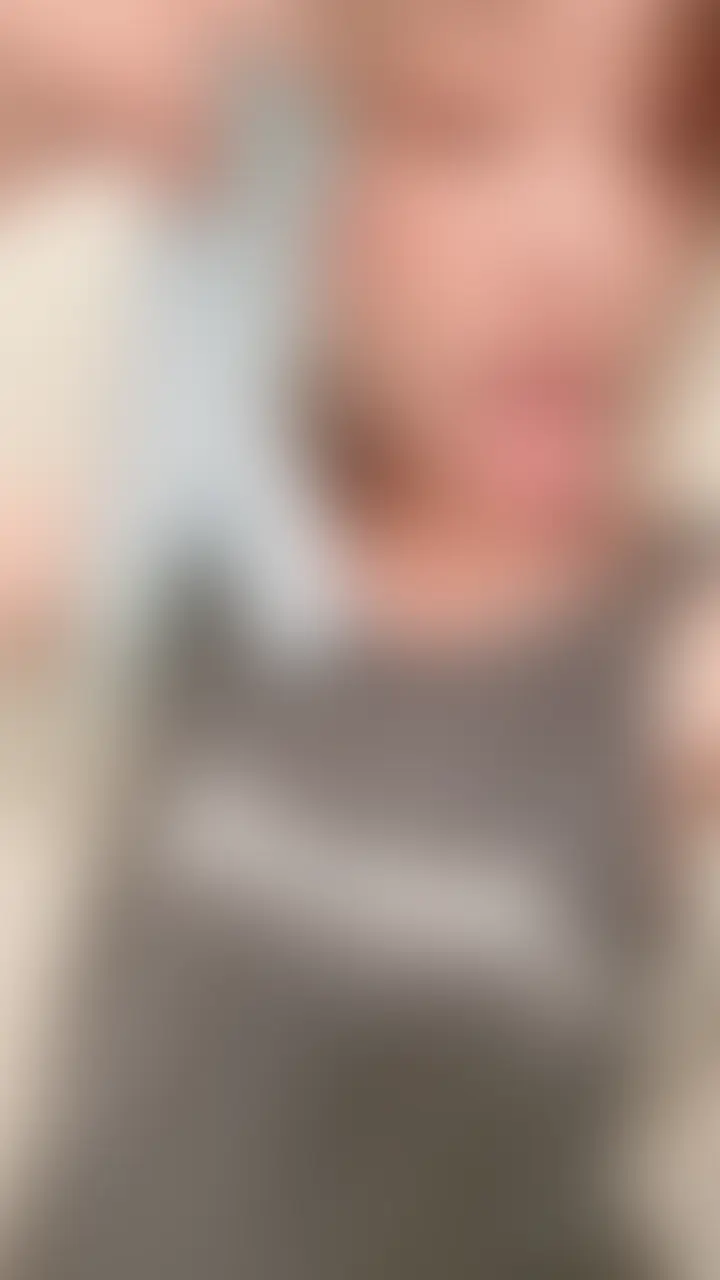 渋谷茜「渋谷茜の素顔 昔撮影した写メ日記用の写真 アヘ顔という言葉があまりまだ世間に周知されていない頃から個人的には癖でした。」の投稿サムネイル