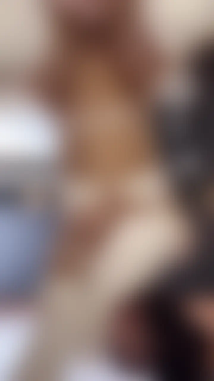 【バックで絶頂】奥まで突かれてGカップ揺れまくり♡【No.9】
バックで鬼ピストン挿入❤️🔥
下からアングルで
揺れすぎGカップおっぱいを
堪能してね♡
気持ちよすぎて
腰が勝手に動いちゃって…
「もっと奥まで突いて…」
「だめ、イッちゃう…!」
おっぱい揺れフェチさん🩷
いっぱい見てください✨
※完全顔出し (2/2)