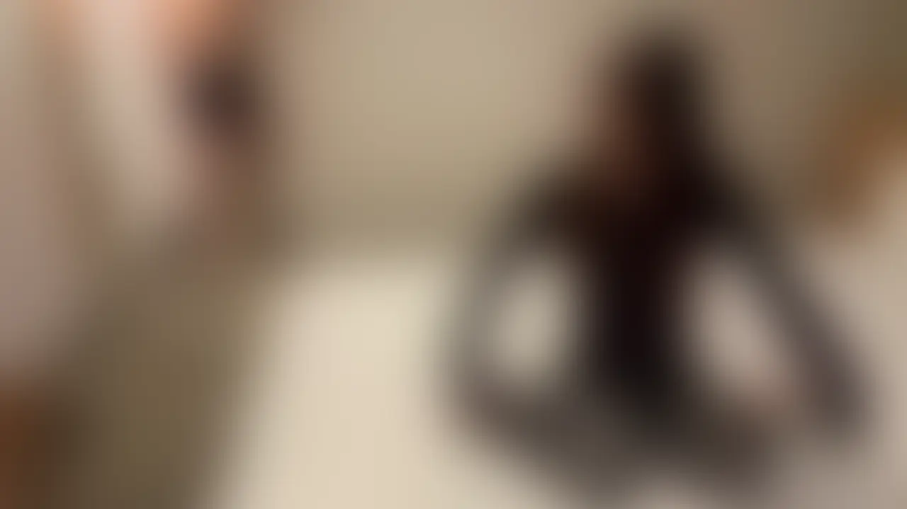 旦那さんからの寝取られ依頼で会ってみたら超絶美女の若妻でした。
旦那さんの短小ちんぽよりデカチン兄弟のデカちんぽが良いそうです。。 (2/2)