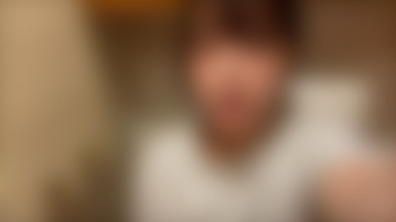 【ファン限定フル動画】🎁
隣の部屋でト◯レしてる人がいるのに壁越しに
激しくオナニーしてイキまくりました… (2/2)