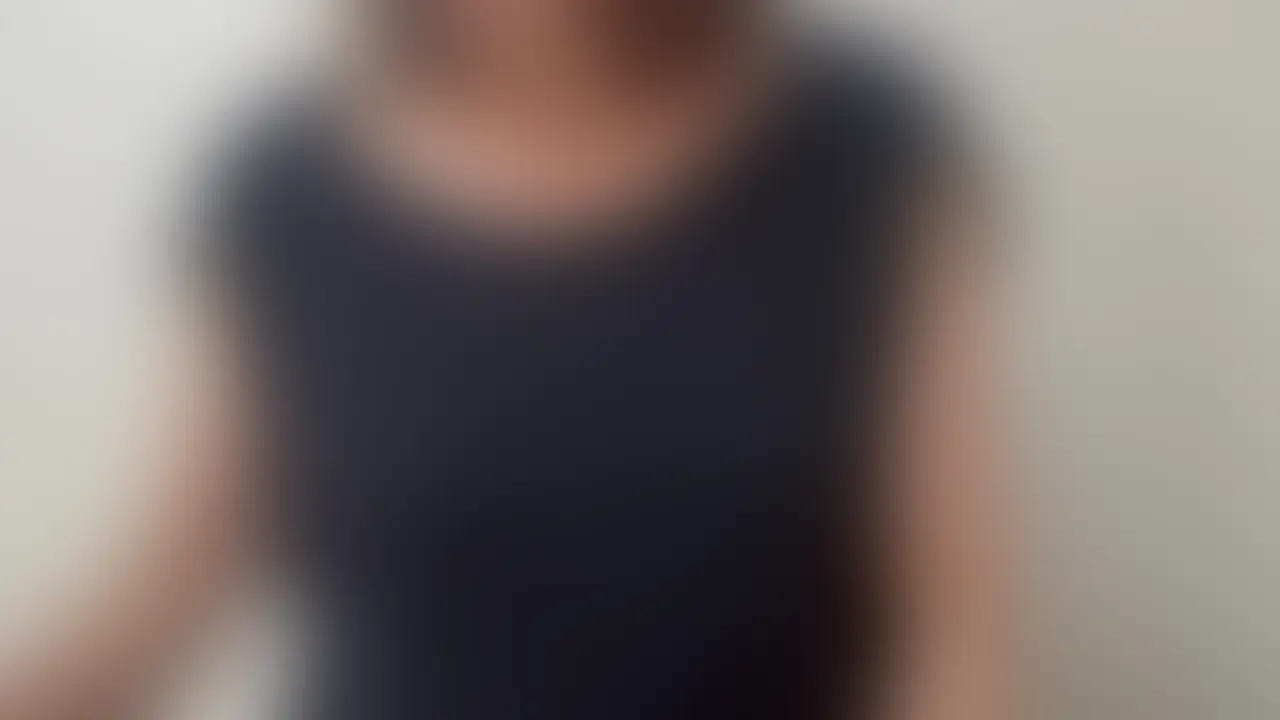 セクシー黒ランジェリーで思ったよりもえっちすぎました…🫣
_______________
こんばんは、ゆかです☺️
今回は新しくセクシーなお洋服を買ってみました♡
何着か買ったのですが、今回は黒ランジェリーを着てみました💜
(他にも買ったものを色々紹介しています♪今後着るかも…?🤭)
買うときは透けてるえっちなランジェリーだな〜としか思っていなかったのですが、
いざ届いてよく見てみてると…
なんと乳首の部分が穴が空いてて丸見え…🫣
とってもえっちなランジェリーでした。
でもこれくらいえっちな方が
見てくれる人は興奮してくれるかなとか思うと
とってもえっちな気持ちになってきて…。
そんな気持ちのまま一人でシちゃいました…♡
新しいえっちなものを身に纏ったり、
新しいおもちゃを使う時ってすごくドキドキして
背徳感のようなものがあって…
大人になった今でもドキドキしちゃいます…🤫
パンツも透けてて、アソコの毛まで
しっかり見えてて恥ずかしい…🫣
いつもと違った雰囲気の私を
よかったら覗いてみてください💕
似合ってたらまた教えてください☺️
(どんどんえっちなアイテムを買っちゃうかも…) (2/2)
