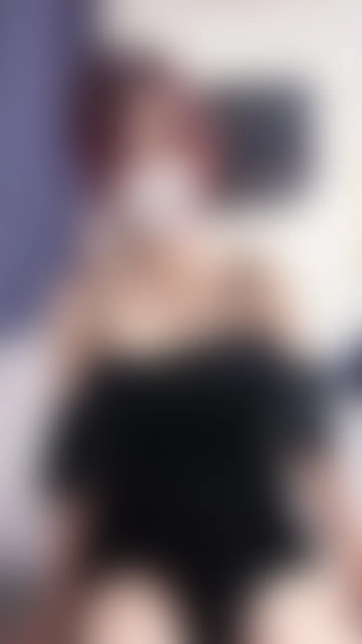 プラン加入者様限定動画✨
早起きしたので家族が寝てる間に声を殺してオナニーしちゃいました💦💦💦 (2/2)