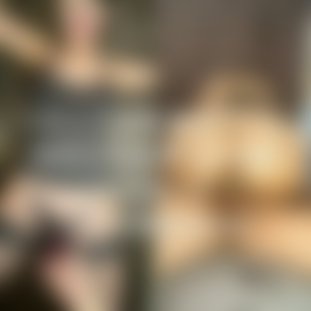 【臨場感あふれるスマホ縦動画】Fカップセレブ妻 涼子さん36歳 寝取られ部屋で初めての複数プレイ 巨乳を揺らしながら息を殺しながらも感じる隠れエロ妻
https://myfans.jp/posts/b4a155eb-3de8-4f16-b67a-064aee5a0e5d/
寝取られスワップ貸出サークルシークレットでは毎月1、2回不定期でサークルメンバーと楽しくエロく寝取られ活動をしております。
サークルへの新規ご加入はカップルさんを優先にご加入いただいておりますが、単独さんも適時募集しておりますのでXや公式サイトでの募集告知があった際にはお問い合わせください。
なお、毎回応募が多いためにファンクラブの有料プランへのご加入済みの方を優先させていたいております。
今回はそう、Xでは何度か紹介していましたあの奥様(涼子さん)が
サークルメンバーのYOSHIくんからの紹介で、某ハプバーで知り合った方の奥様をご紹介してもらいました。なんでも旦那さんは霞ヶ関勤務の上級職の方らしく、旦那様は奥様をなかなかかまってあげられないとの事でよかったらサークルへ貸出せはどうですか?との事で現地で意気投合して今回、YOSHIくんと一緒に奥様の寝取りプレイを実行しました。
涼子さんも定期的にサークルへ貸出OKもらってますので寝取りたい方はプラン加入後にお知らせください。 (2/2)